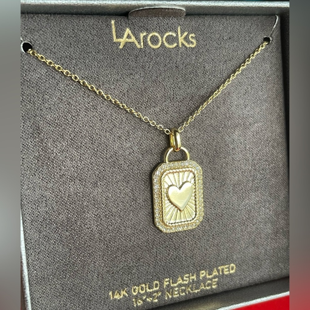 Necklace,Gold Heart Pendant Necklace, - Picture 4 of 8